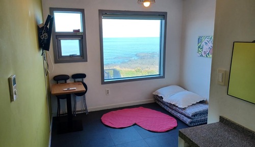 Basic Room, 1 Bedroom (Room 304(Free breakfast,withpet))
