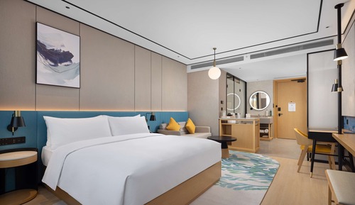 Deluxe Room, 1 King Bed