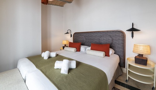 Deluxe Apartment