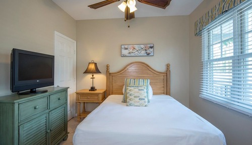 Two Bedroom Single Level Villa - Queen/Twins