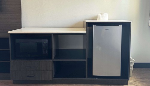 Standard Room, 1 King Bed, Non Smoking, Refrigerator & Microwave