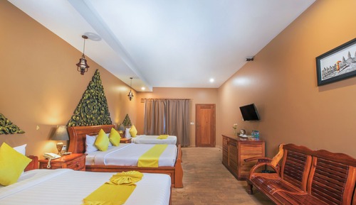Deluxe Triple Room