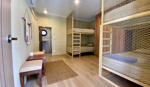 Deluxe Quadruple Room