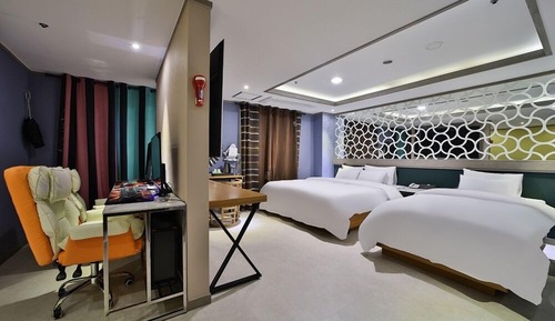 Premium Twin Room