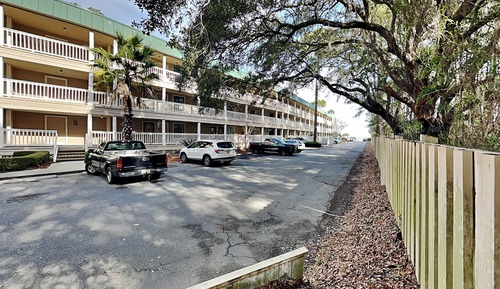 Condo (2 Bedrooms)
