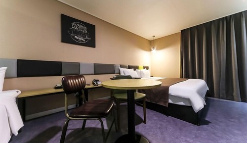 Premium Twin Room