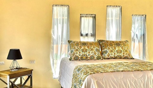 Superior Studio, 1 Queen Bed