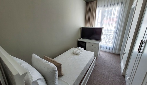 Economy Room