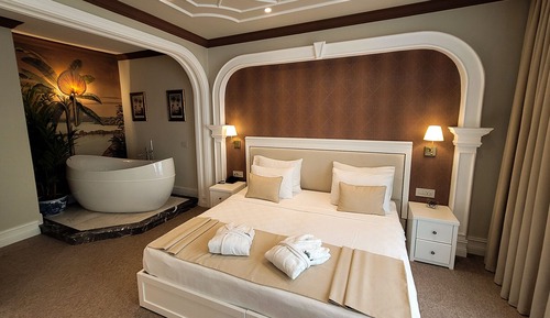 Royal Room