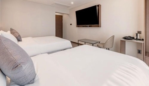 Premium Twin Room
