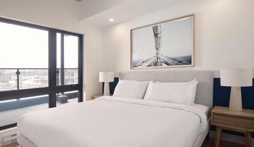 210 - 2nd Floor One Bedroom Suite, King Bed, Balcony