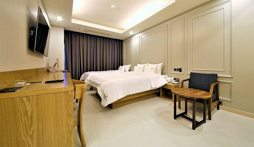 Luxury Twin Room