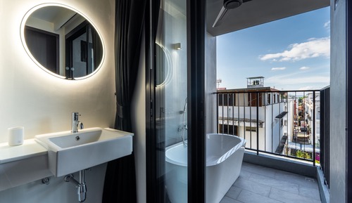 Deluxe Twin Room, Bathtub