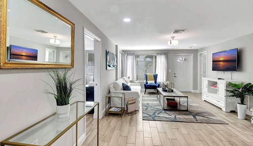 House, Multiple Beds, Pool Access, Pool View (Seacrest House)