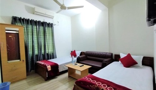 Royal Triple Room