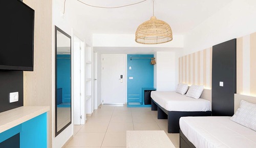 Suite Splash Pool View