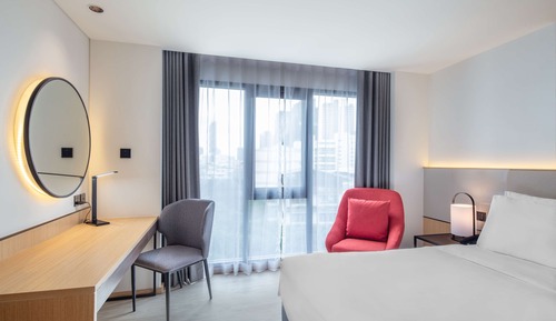 Deluxe Room, 1 King Bed, Non Smoking