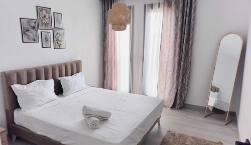 Grand Apartment