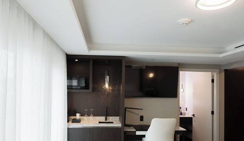Premium Room, 1 King Bed, Non Smoking