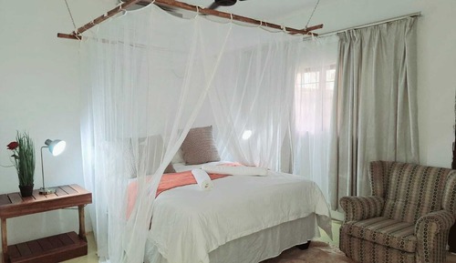 Deluxe Room, 1 Queen Bed, River View