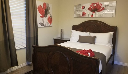 Suite #12 - 18
