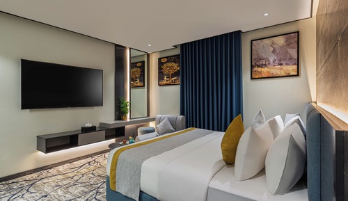 Queen Room