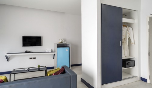Signature Twin Room