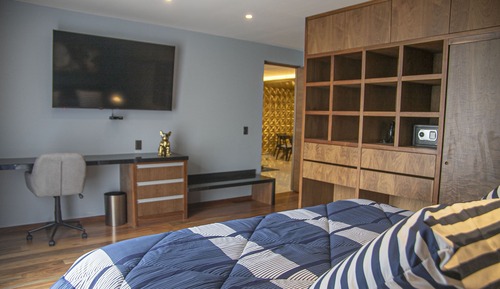 #7 Grand Suite Dos Camas