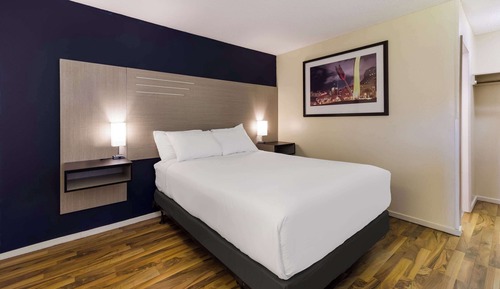 Standard Room, 1 Queen Bed, Non Smoking