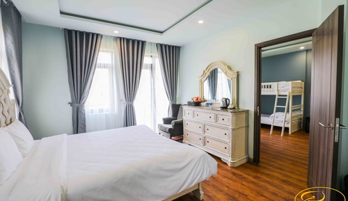 Studio Suite Super King and Bunk Bed, Balcony, Garden View