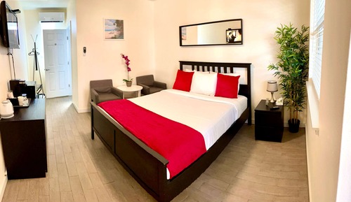 Standard Room, 1 Queen Bed