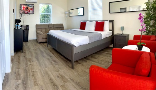 Standard Room, 1 King Bed