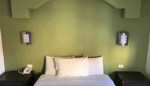 Single Room, 1 Queen Bed