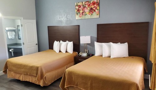 Standard Room, 2 Queen Beds, Non Smoking