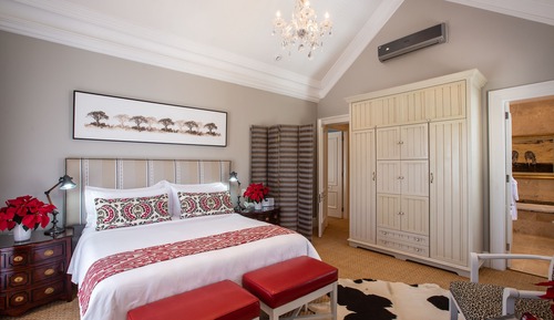 Luxury Double or Twin Room (Afro-Chic)