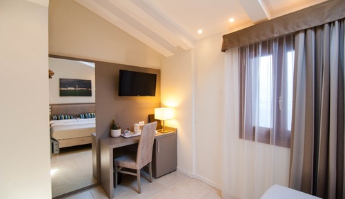 Economy Double Room, 1 Large Twin Bed