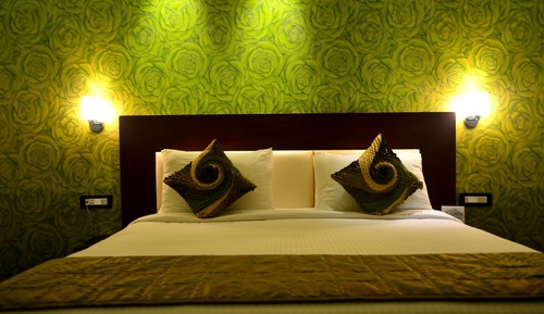 Pride Executive - AC Room	