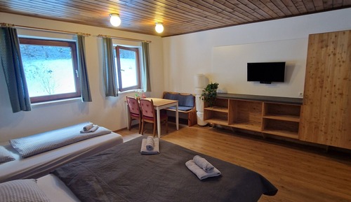 Apartment (No.27)