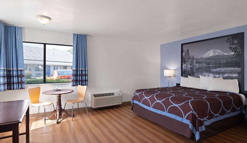 Deluxe Room, 1 King Bed, Non Smoking