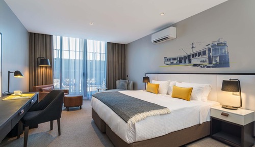 Peppers King Room with Balcony