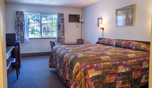 Standard Room, 1 King Bed