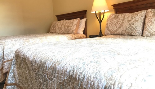 Premier Suite, 2 Double Beds, Private Bathroom, Corner