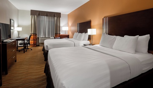 Standard Room, 2 Queen Beds, Bathtub
