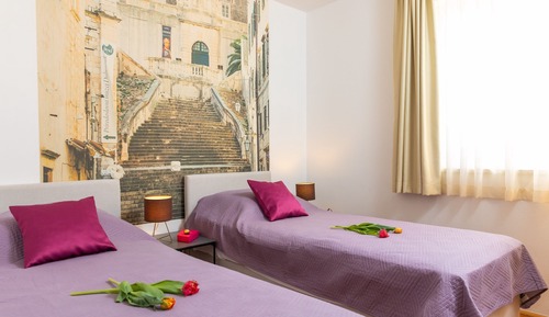 One-Bedroom Apartment with Balcony