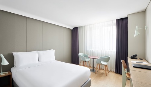 Urban Double Room- Bathtub Included