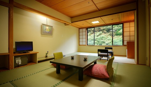 Japanese Style Triple Room, Valley View