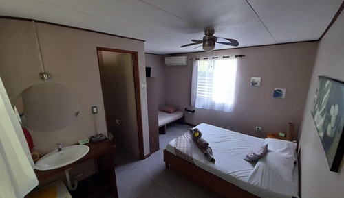Standard Triple Room, Multiple Beds, Private Bathroom