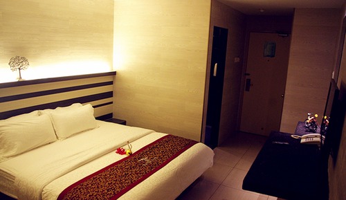 Day Use Room (4 Hours), must checkout by 7pm
