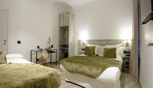 Economy Triple Room