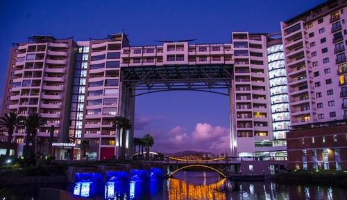 Luxury Apartment, 2 Bedrooms, Canal View, Lakeside